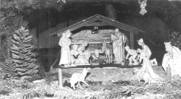 Krippe der Familie Heidecker (geschnitzt in Oberammergau)